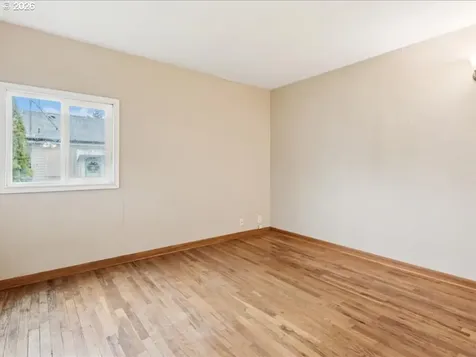 8234 NE Webster Street Portland OR 97220