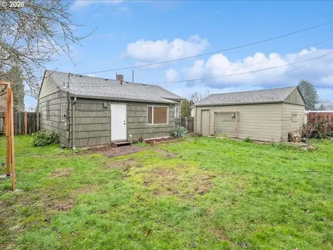 8234 NE Webster Street Portland OR 97220