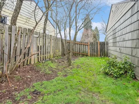 8234 NE Webster Street Portland OR 97220