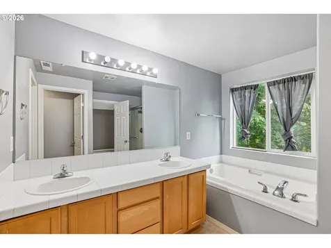 4304 NE 57th Place Vancouver WA 98661