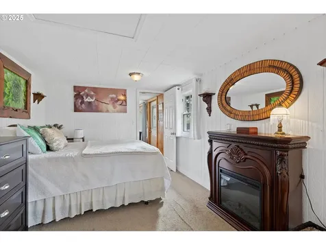 1736 NE 11th Street Lincoln City OR 97367