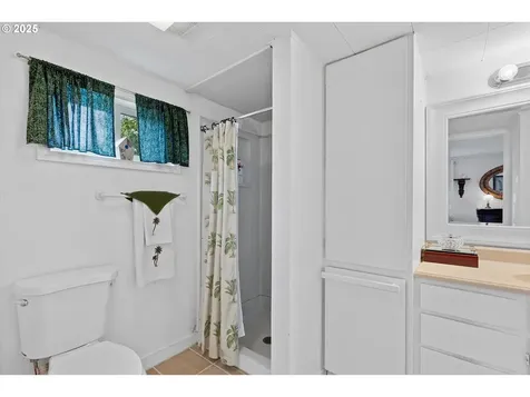 1736 NE 11th Street Lincoln City OR 97367