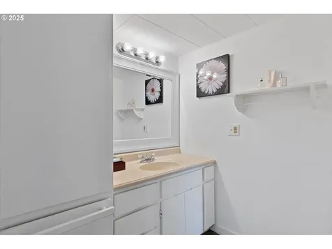 1736 NE 11th Street Lincoln City OR 97367