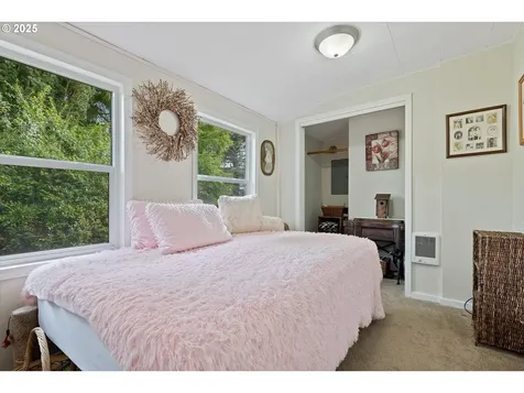 1736 NE 11th Street Lincoln City OR 97367