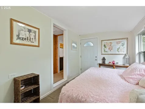 1736 NE 11th Street Lincoln City OR 97367