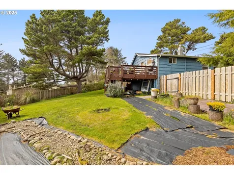 1736 NE 11th Street Lincoln City OR 97367