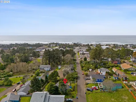 1736 NE 11th Street Lincoln City OR 97367