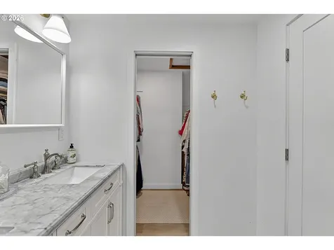 1633 Holly Avenue Eugene OR 97408