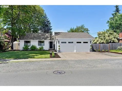 1633 Holly Avenue Eugene OR 97408
