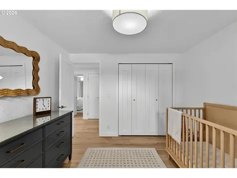1633 Holly Avenue Eugene OR 97408