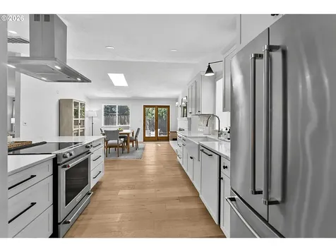 1633 Holly Avenue Eugene OR 97408