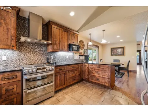 4767 Clubhouse Lane Newberg OR 97132