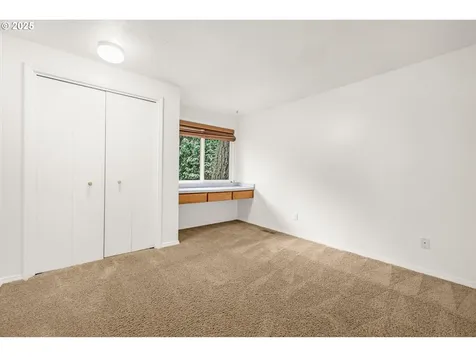 7867 SW Whitfurrows Court Portland OR 97224