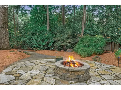7867 SW Whitfurrows Court Portland OR 97224