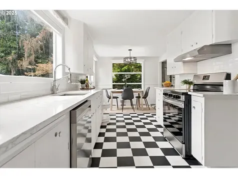10914 SW 64th Avenue Portland OR 97219