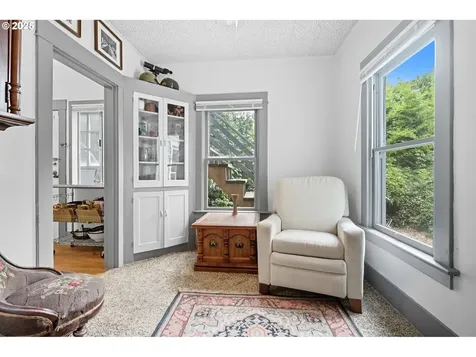 4215 SE 33rd Place Portland OR 97202