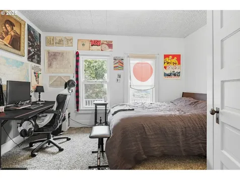 4215 SE 33rd Place Portland OR 97202