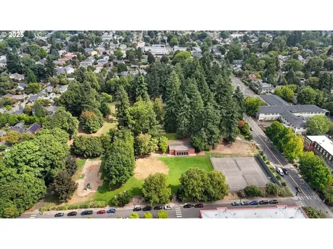 4215 SE 33rd Place Portland OR 97202