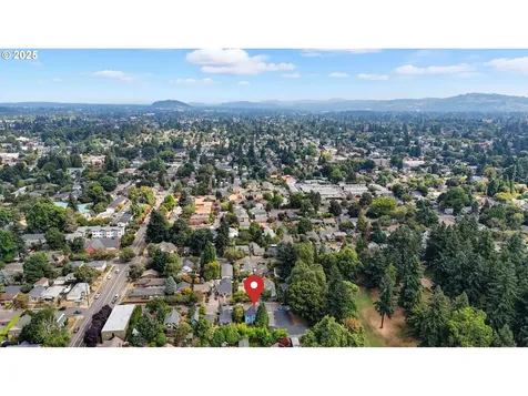 4215 SE 33rd Place Portland OR 97202