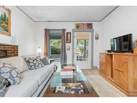 4215 SE 33rd Place Portland OR 97202