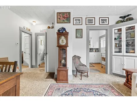 4215 SE 33rd Place Portland OR 97202