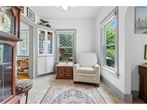 4215 SE 33rd Place Portland OR 97202