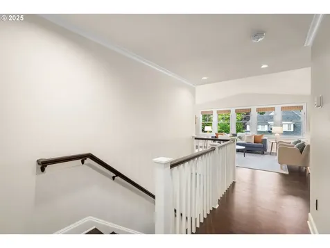 2805 SW Roswell Avenue Portland OR 97201