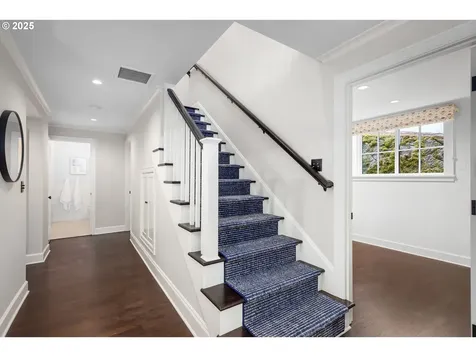 2805 SW Roswell Avenue Portland OR 97201