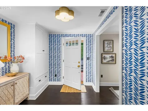 2805 SW Roswell Avenue Portland OR 97201