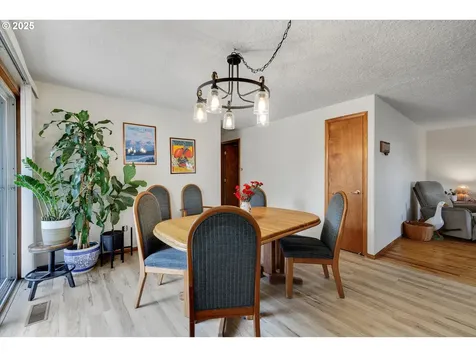 802 Toliver Road Molalla OR 97038