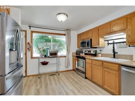 802 Toliver Road Molalla OR 97038