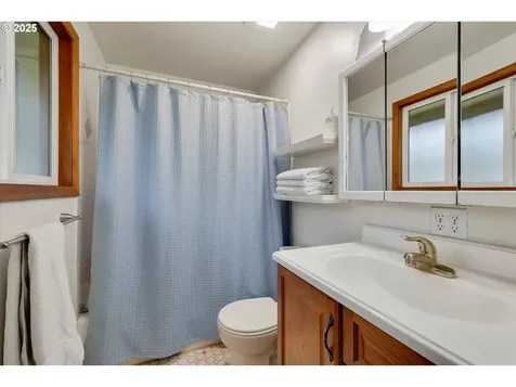 802 Toliver Road Molalla OR 97038