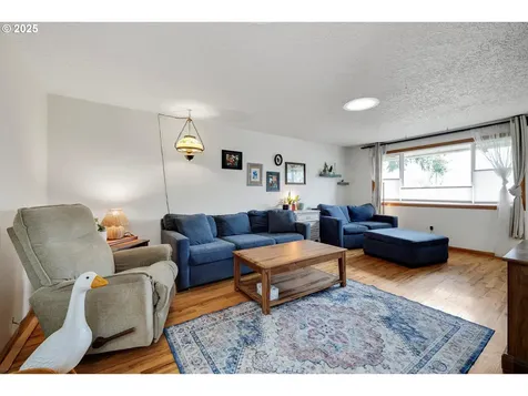 802 Toliver Road Molalla OR 97038