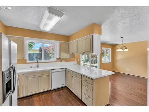 17325 NE Irving Street Portland OR 97230