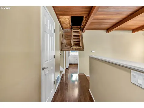 17325 NE Irving Street Portland OR 97230