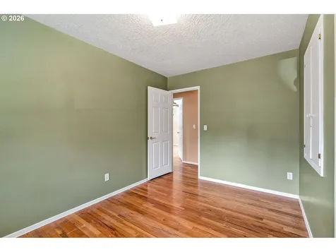 17325 NE Irving Street Portland OR 97230