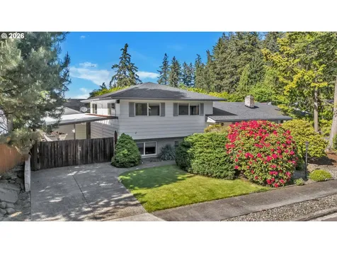 17325 NE Irving Street Portland OR 97230