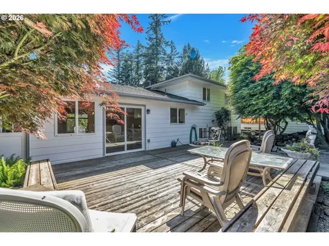 17325 NE Irving Street Portland OR 97230