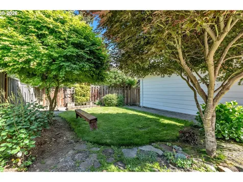 17325 NE Irving Street Portland OR 97230