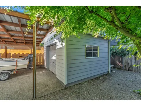 17325 NE Irving Street Portland OR 97230