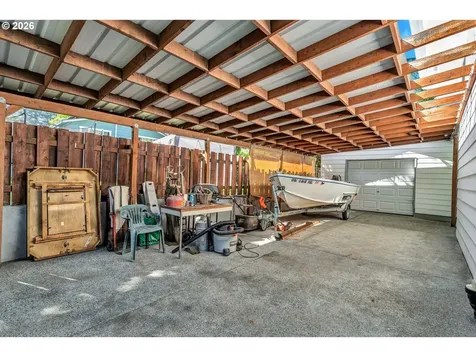 17325 NE Irving Street Portland OR 97230