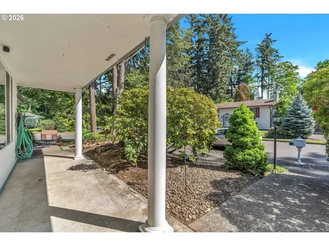 17325 NE Irving Street Portland OR 97230