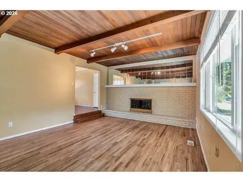 17325 NE Irving Street Portland OR 97230