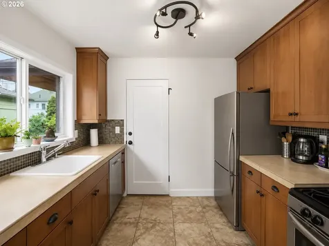 1409 NW 23rd Avenue Portland OR 97210