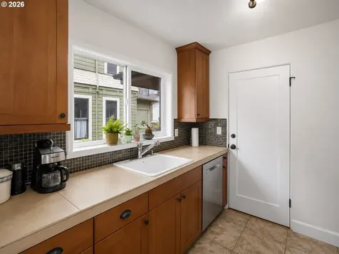 1409 NW 23rd Avenue Portland OR 97210