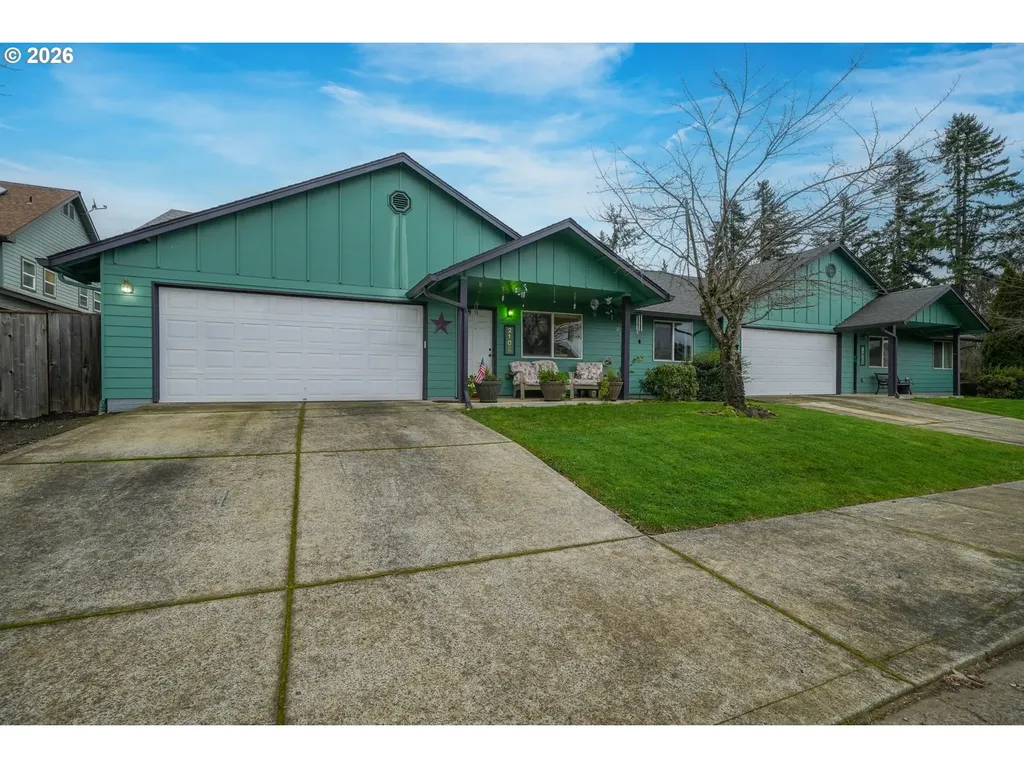 2102 S 8th Street Cottage Grove OR 97424