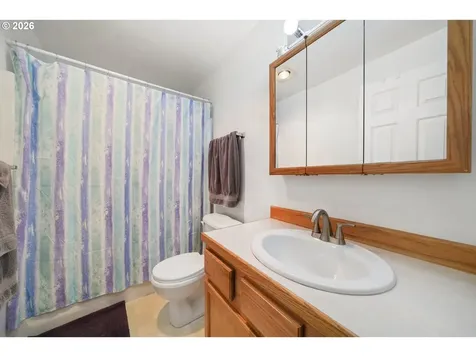2102 S 8th Street Cottage Grove OR 97424