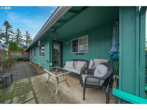 2102 S 8th Street Cottage Grove OR 97424