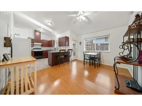 2102 S 8th Street Cottage Grove OR 97424