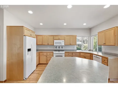 479 Taz Lane Eugene OR 97404